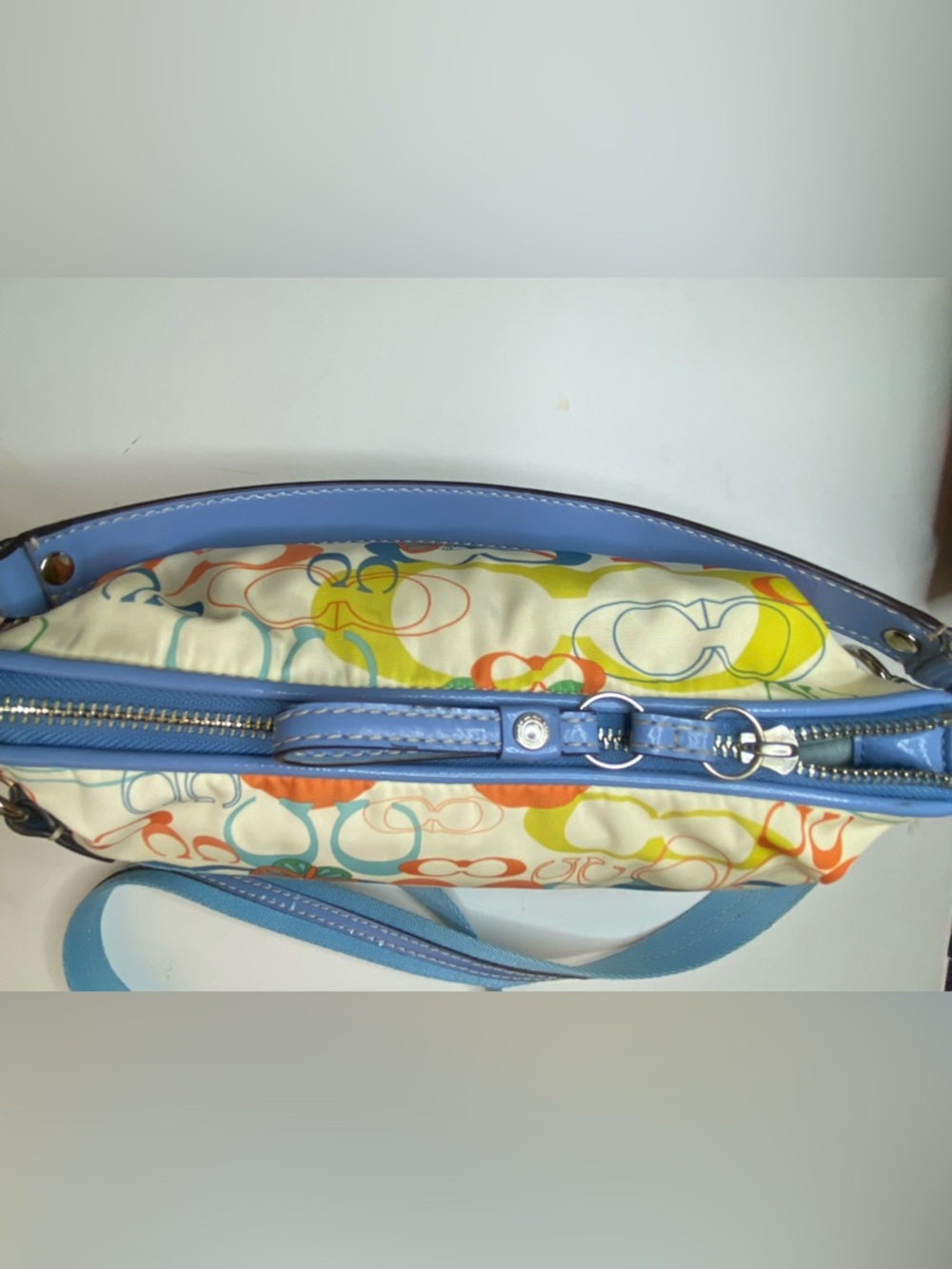 Coach Optic Butterfly Demi Baguette handbag EUC!๐ 11" x 6" - Picture 10 of 14